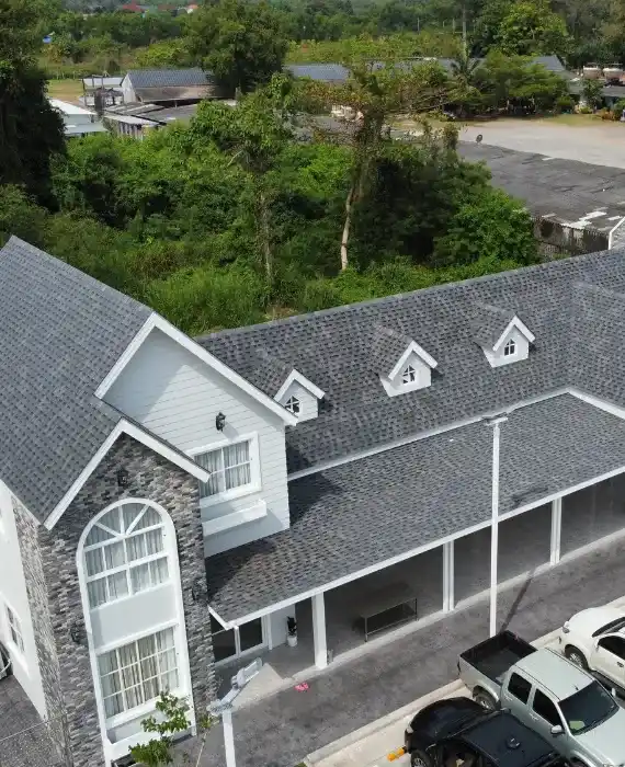 หลังคาชิงเกิ้ลรูฟ (หลังคายางมะตอย) | JP Premium House Co.,Ltd.​